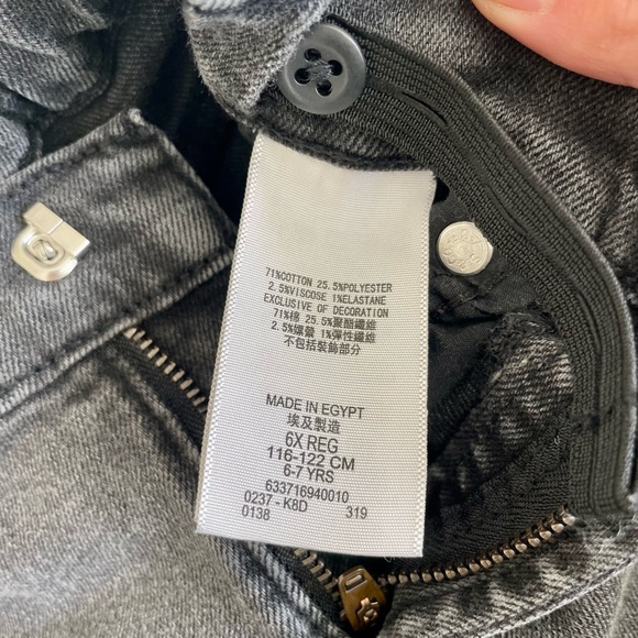 •Levi• Girls High rise straight ankle jeans with frayed ankles - Picture 5 of 8